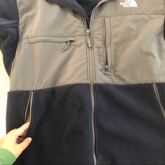 North Face Men’s Navy/Gray Polartec Fleece Jacket - Picture 3 of 7
